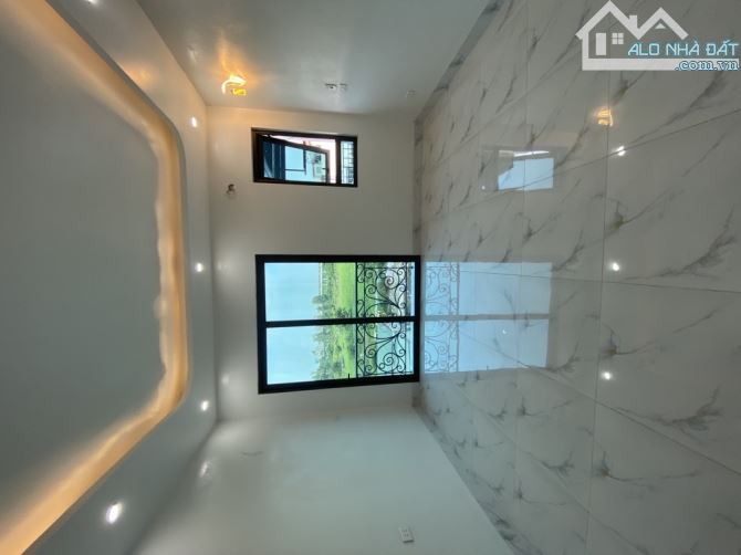 5 tầng - 5.4 tỷ – BAN CÔNG THOÁNG – NGÕ RIÊNG – GẦN Ô TÔ - Cạnh Chợ Đồng Dinh - Thạch Bàn - 7
