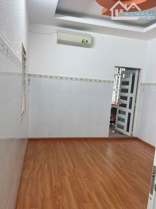 Bán nhà  Nguyễn Tri Phương, Q10 – 2 Tầng, 3 Mặt Hẻm, Giá Rẻ Bất Ngờ!Chỉ nhỉnh 5 tỷ - 9