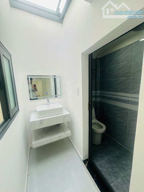 cô chú lớn tuổi nhờ bán căn nhà DT 4.5x8m2/ 3ty5,SHR,Hô Văn Long,Bình hưng hòa b, sẵn 3 PN - 8