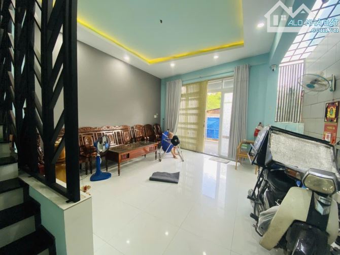 Bán nhà Q2, HXT, Nguyễn Duy Trinh, 4,7x13, 3 Tầng, 7.xx tỷ - 8