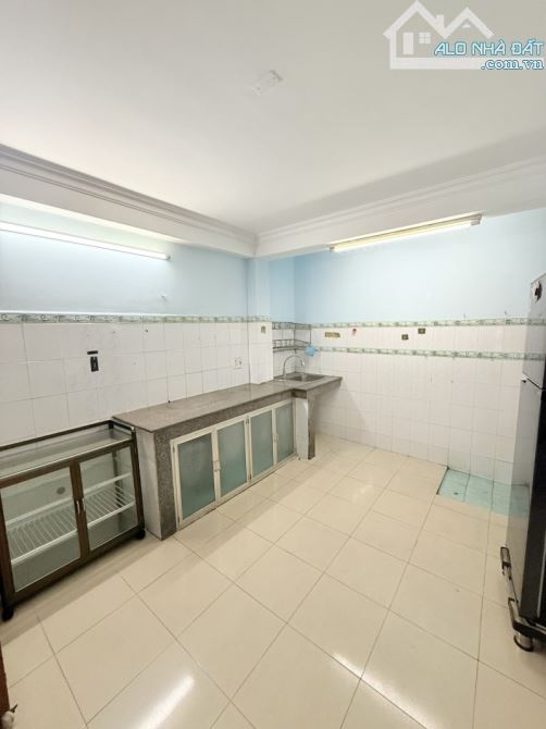 BÁN NHÀ NGAY CHỢ PHẠM VĂN HAI, TÂN BÌNH, HẺM Ô TÔ TRÁNH, 56M2, 4 TẦNG(4PN), GIÁ CHỈ 9.7 TỶ - 8