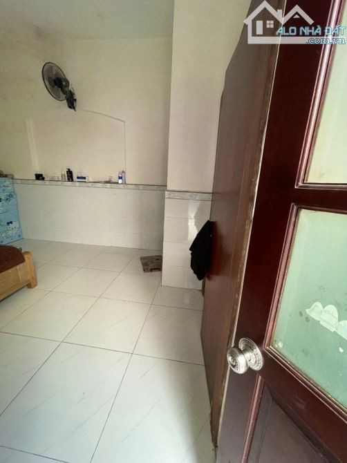Nhà cấp 4 đường TÔ NGỌC VÂN, phường THẠNH XUÂN, Q12, dt 161m2 (6,5mx25m) Hẻm Ôtô GIÁ 9,5Tỷ - 8