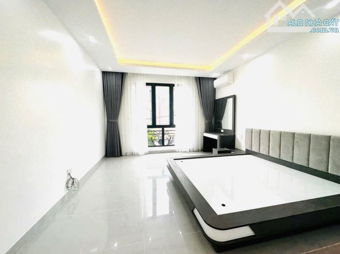🔑 Nhà 5 tầng phân lô Khúc Thừa Dụ – full nội thất, gara ô tô – giá chỉ 7,9 tỷ! - 8