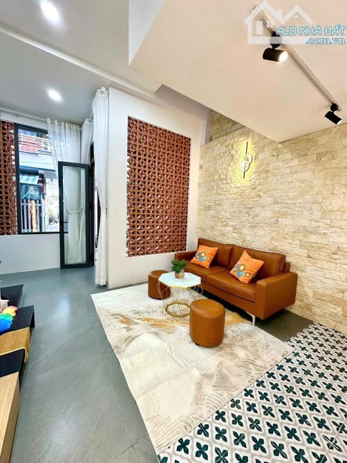nhà hẻm tháp bà cách biển 200m - 9
