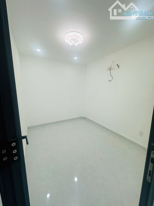cô chú lớn tuổi nhờ bán căn nhà DT 4.5x8m2/ 3ty5,SHR,Hô Văn Long,Bình hưng hòa b, sẵn 3 PN - 9