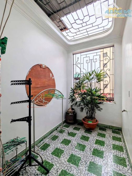 🏠6,5 tỷ bán nhà 3 tầng Mặt Ngõ Cát Dài ,lê chân  Gốc  Dân xây kiên cố Diện tích: 83m² - 9