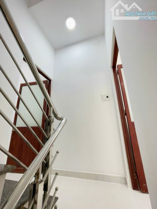 Căn nhà 2 lầu mới vào ở ngay gần nguyễn ảnh thủ Quận 12 - 9