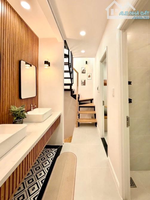 Nhà đẹp 3 tầng Lê Văn Sỹ Quận 3 – full nội thất cao cấp – giá chỉ 4.xx TL - 9