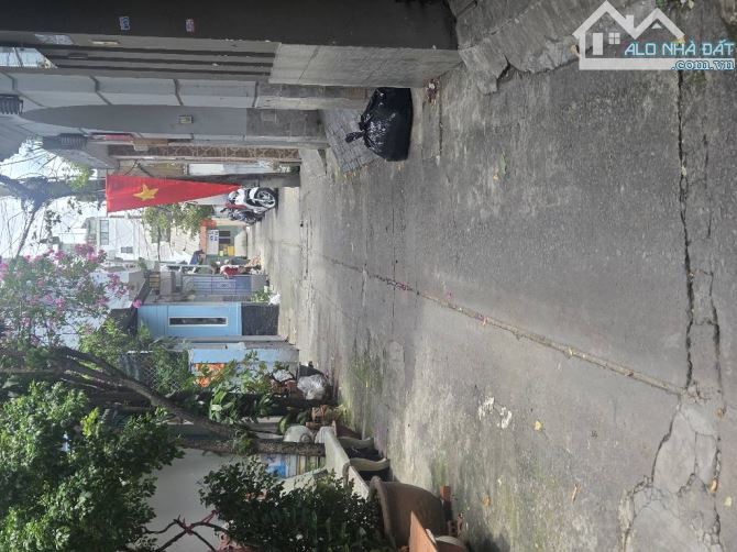 B.Á.N TRẦN BÌNH TRỌNG SÁT BÌNH THẠNH - 86M2 - NHỈNH 8 T.Ỷ - NGANG HƠN 4M. - 9