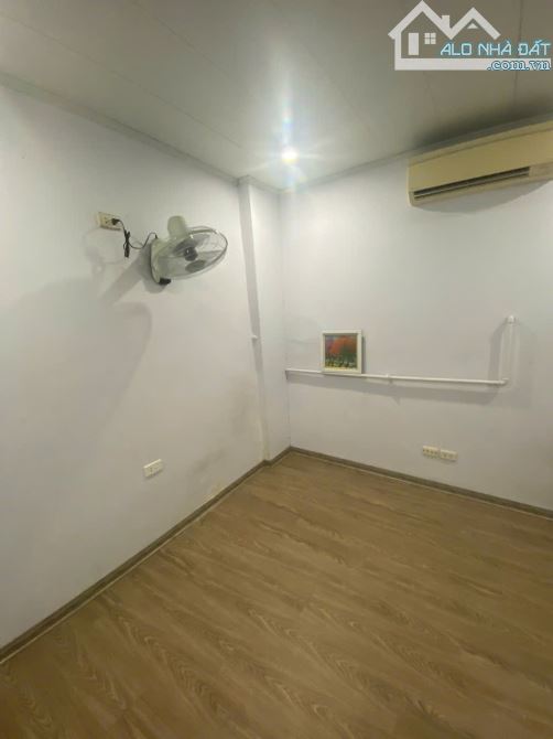 Cho thuê nhà riêng 3 tầng phố Quán Thánh, tiện ở, kinh doanh online - 9