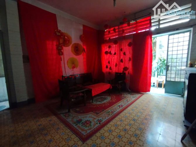cho thuê nguyên căn nhà mặt tiền đường Cách Mạng Tháng Tám - 9