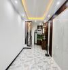 BÁN NHÀ LÁNG HẠ ĐỐNG ĐA 32m 5Tầng Mt 3.7m GIÁ 7.7 TỶ LÔ GÓC NGÕ THÔNG KINH DOANH.
