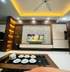 Bán nhà Nguyễn Văn Cừ, Long Biên: 32m2, 5 tầng, hơn 7 tỷ, sát ô tô, tiện ích ngập, ở ngay