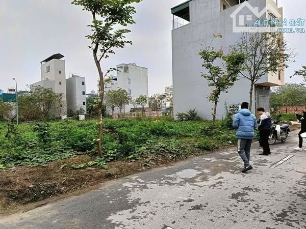 NGỌC HỒI - KINH DOANH- MẶT PHỐ- VỈA HÈ- NHỈNH 11.5x TỶ