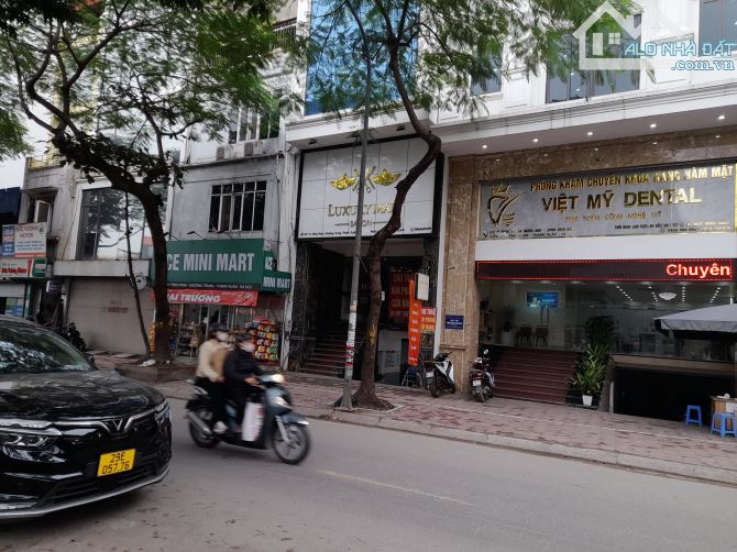 Bán nhà mặt phố Vũ Tông Phan, Thanh Xuân DT 380m2 x C4, MT 16.5m, Giá 133 tỷ