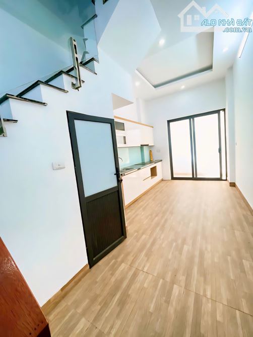 DÂN XÂY 42M PHÚC LỢI - 2 SÂN TRƯỚC SAU - NGÕ TO RIÊNG BIỆT - 5 TỶ LỚN