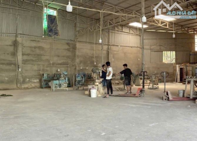 Cho thuê 600m2 xưởng Khánh Bình Xa dân giá 22 triệu/ tháng thích hợp nhiều ngành nghề
