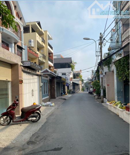 Bán nhà Gò Vấp, 4 Tầng Xe hơi đậu trong nhà, Dt 4x18m- Giá 7.8 tỷ tl