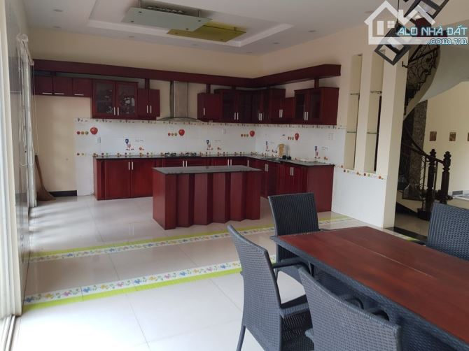 💥BÁN GẤP BIỆT THỰ SÂN VƯỜN KHU VIP TÂN PHONG - CÓ HỒ BƠI - ĐƯỜNG 2 XE CONTAINER TRÁNH