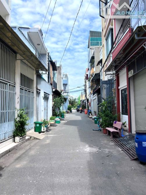 Bán Nhà 2 Tầng Đẹp – 55m² – Hẻm Xe Tải 5m – Gần Vincom Lê Văn Việt – Giá 4.6 Tỷ SHR Tăng