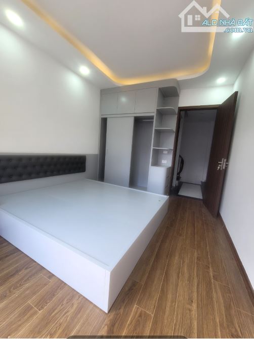 NHÀ ĐẸP 5 TẦNG,Ô TÔ ĐỖ CỬA,SÁT CHỢ TƯƠNG CHÚC - NGÕ THÔNG, TRUNG TÂM NGŨ HIỆP GIÁ T