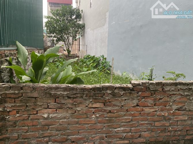 cần bán 43m đất Yên Nghĩa - ô tô vào đất - cạnh KDT Đô Nghĩa , hưởng trọn tiện ích KDT