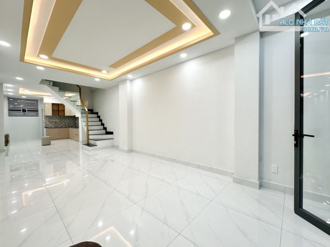 BÁN NHÀ HẺM Ô TÔ UNG VĂN KHIÊM SAU LƯNG ĐH. HUTECH - 62M2 - 4 TẦNG (6 PN) - CHỈ 13.9 TỶ