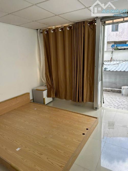 Nh.à Nguyễn Hồng Đào Bàu Cát Tân Bình 3 tầng chỉ nhỉnh 7 tỷ.
