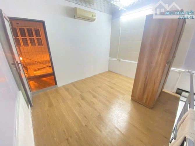Bán Nhanh siêu phẩm Giáp Nhất, lô góc 2 mặt tiền, 128m, 3 tầng, 6,1m MT, Gía 22,4 tỷ