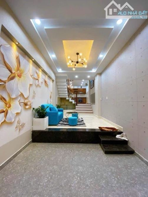 BÁN NHÀ NGUYỄN XÍ (2 CHIỀU), 4 TẦNG, 39M2, 4 PHÒNG NGỦ, THIẾT KẾ LỆCH TẦNG HIỆN ĐẠI.