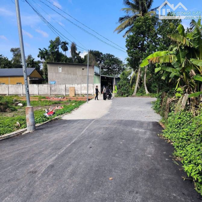 Đất Hưng Định 10, Đường Xe Tải Ra Vào, Cách Cầu Ngang Sông Búng chỉ 500m