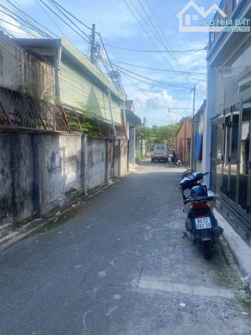 NP773 💥 Hạ giá bán căn nhà 1 trệt 1 lầu hiện đại gần giáo xứ Kim Bích