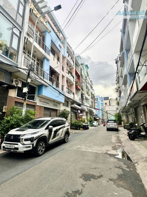 Tòa Chdv 4 Tầng - 2 Mt Hoa Lài & Hoa Trà -  96m² Có vỉa hè - 31 Tỷ