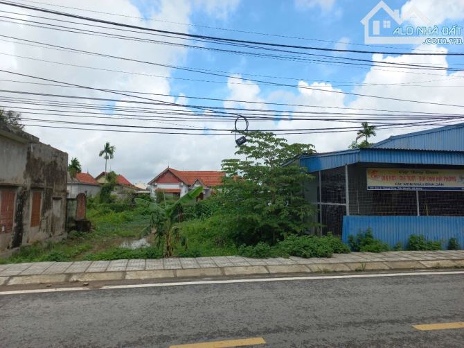 Mặt đường nhựa Hoàng Động thủy nguyên diện tích lớn