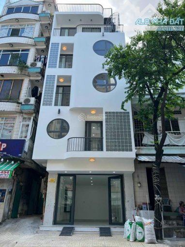 Bán nhà Góc 2 MT Bùi Thị Xuân, khu phố khách sạn cao cấp ngay lõi trung tâm, giá 41 tỷ.