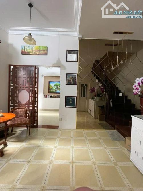 BÁN NHÀ ĐẶNG DUNG- P. TÂN ĐỊNH - Q1- HXH- 44m2 - 3 TẦNG -NGANG KHỦNG 9,6M- 18.6 TỶ TL