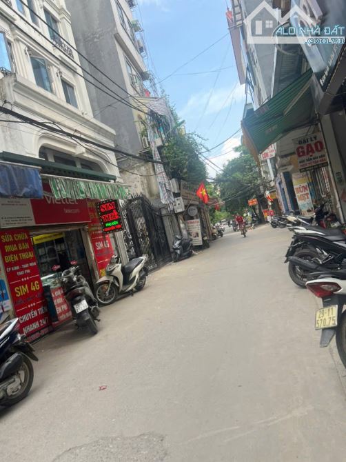TNHAFCHDV Ở PHẠM VĂN ĐỒNG GẦN CV HÒA BÌNH 75m2 7T, 19 PHÒNG DOANH THU 110TR/TH, GIÁ 19.7TỶ