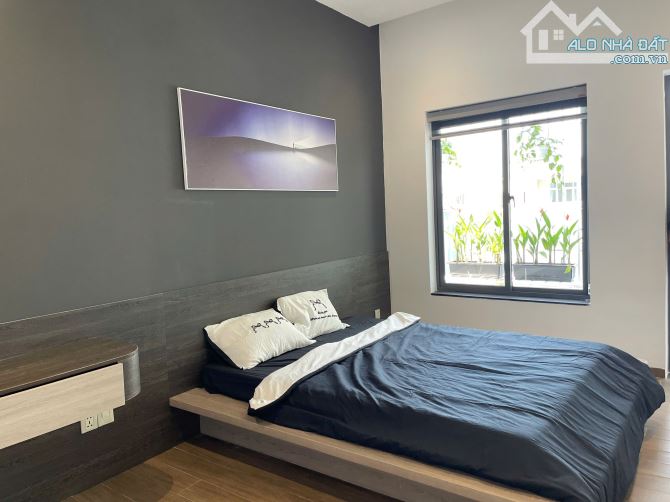 BÁN NHÀ 3 TẦNG FULL NỘI THẤT ĐƯỜNG 7M5 NGUYỄN HIẾN LÊ,HÒA XUÂN,CẨM LỆ