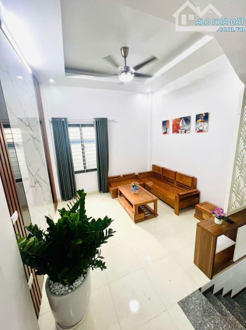 MẶT  PHỐ KINH DOANH  Ô TÔ  TRÁNH. TRUNG TÂM QUANG TRUNG.  HÀ ĐÔNG. 82M². MT5.8M. 10 TỶ