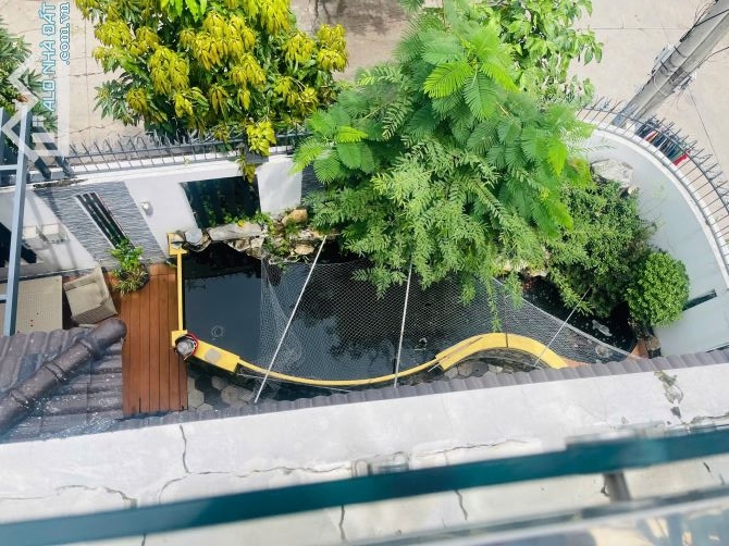 Bán gấp biệt thự sân vườn, ngang 14m, lô góc, làng ĐH, Đông Hoà Dĩ an chỉ 12tỷ