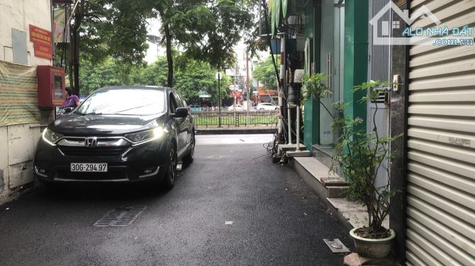 Bán Nhà 5 Tầng Kim Giang – 44m² – Nội Thất Mới – 2 Mặt Thoáng – Gần Phố – SĐCC – 9.28 Tỷ