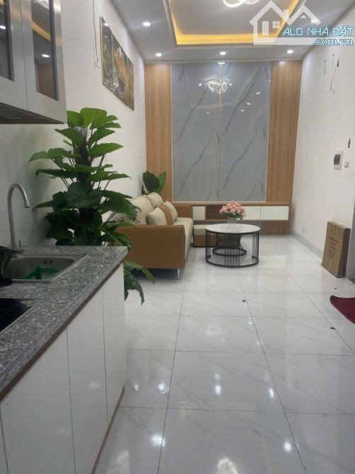 Bán nhà Văn Chương lô góc gần phố gần hồ nhà đẹp 2 thoáng 35m nội thất cơ bản giá 7.15  tỷ