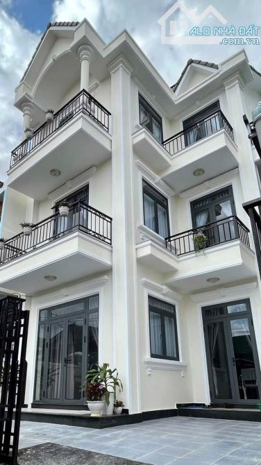 ✨ Bán Nhà Phố Đẹp Lung Linh,100m2, Nhà Hẻm Xe Hơi, đường Mê Linh, P.09, Đà Lạt
