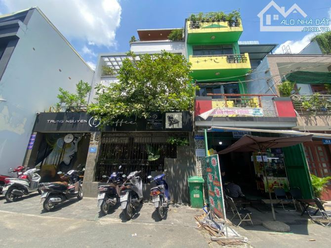 Bán nhà mặt tiền đường Phan Tôn, Quận 1. 8x26m 205m2, đang làm CF Trung Nguyên