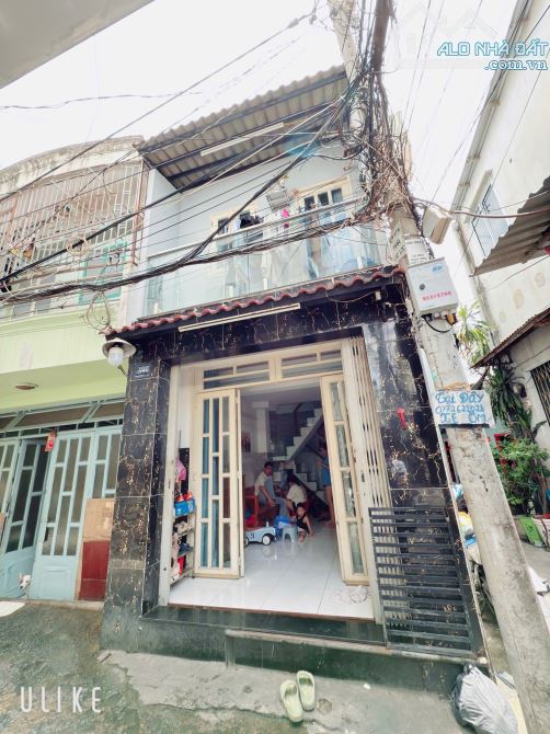Bán nhà hẻm rộng Cao Lỗ,P.4,Q.8,dt: 2,7 x 8 nhà xây 2 tầng 2 Tỷ 38.