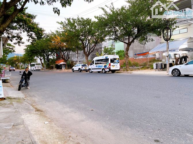 Bán đất đường lớn - đối diện khu đô thị Sungroup Nha Trang  Diện tích : 65,51m2 
Giá bán