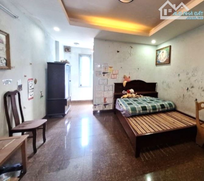Bán Nhà 3 Mặt Hẻm 3 Tầng-Khu Dân Cư Cao Cấp-Hoàng Diệu 2-90m2(5mx18m)- Chỉ 13 Tỷ(TL)