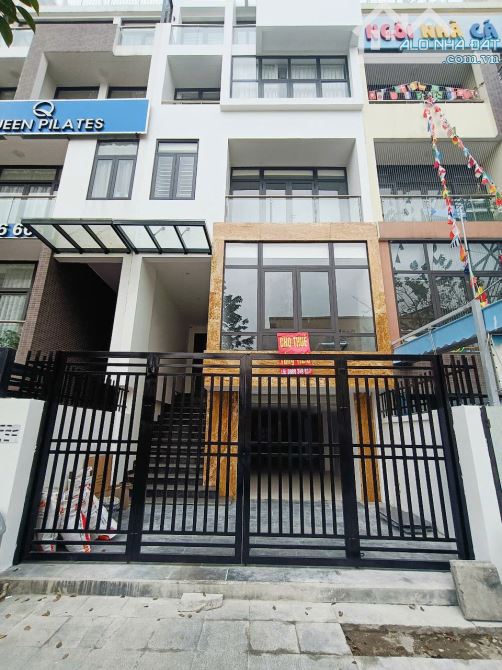 Cho thuê nhà Mới 100% Nguyễn văn Lộc - Mỗ Lao. DT 150m2, 5 tầng, thang máy, Điều hòa