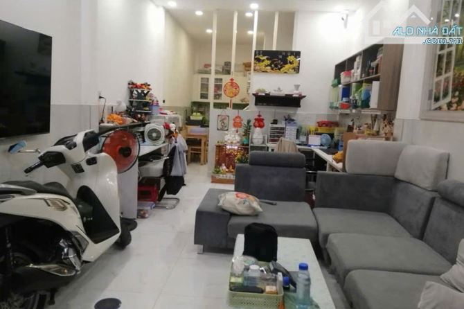 Bán nhà hẻm, Tân Trụ, Tân Bình, 39.5 m² (3.6m x 12m), 2 phòng - Giá 4.8 tỷ TL