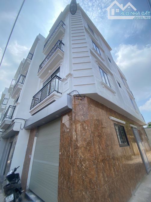Nhà 5 tầng full nội thất-3 mặt thoáng vĩnh viễn-Ngõ thông duy nhất ở Dương Nôi-Chỉ hơn 5Ty
